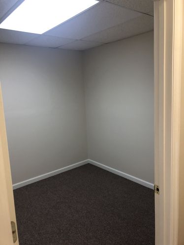 Powell - Like New Professional Office: 7317 Clinton Hwy, Powell, TN 37849